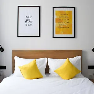 https://impressa.hotels-of-kiev.com